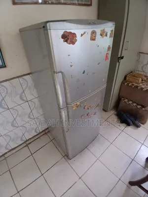 Hitachi Fridge Milango Miwili na Freezer - Inahitaji Gesi