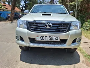 Toyota Hilux Double Cabin 2012