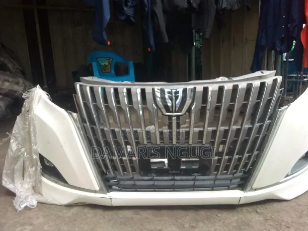 Toyota Esquire Front Bumper (2019-2010) - 1