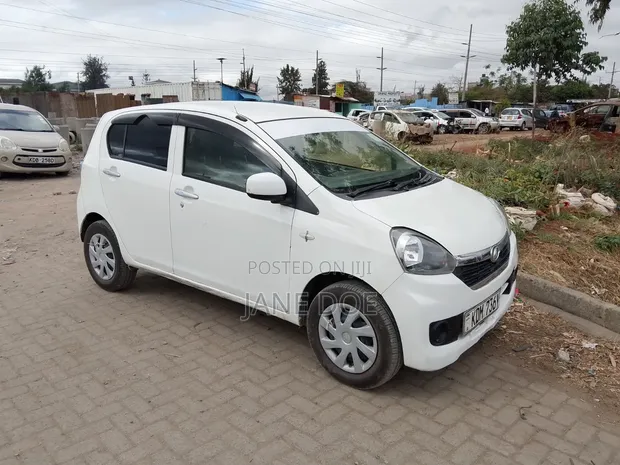 Daihatsu Mira 2016 Nyeupe - 1