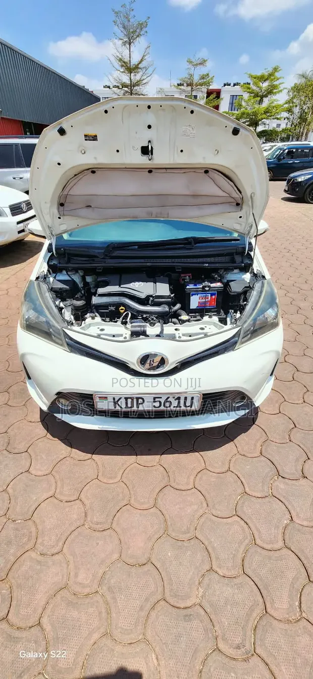 Toyota Vitz 2016 Nyeupe - 1