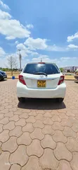 Toyota Vitz 2016 Nyeupe - 5
