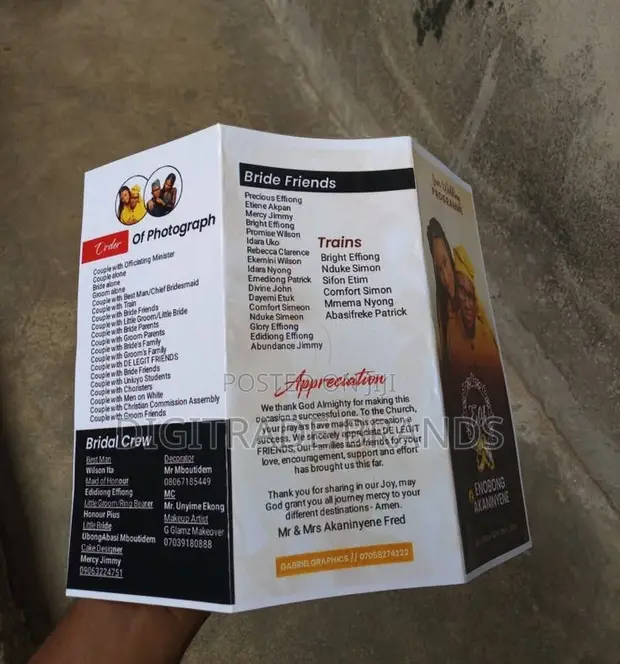 Huduma za Kuchapisha Brosha Maalum - 1