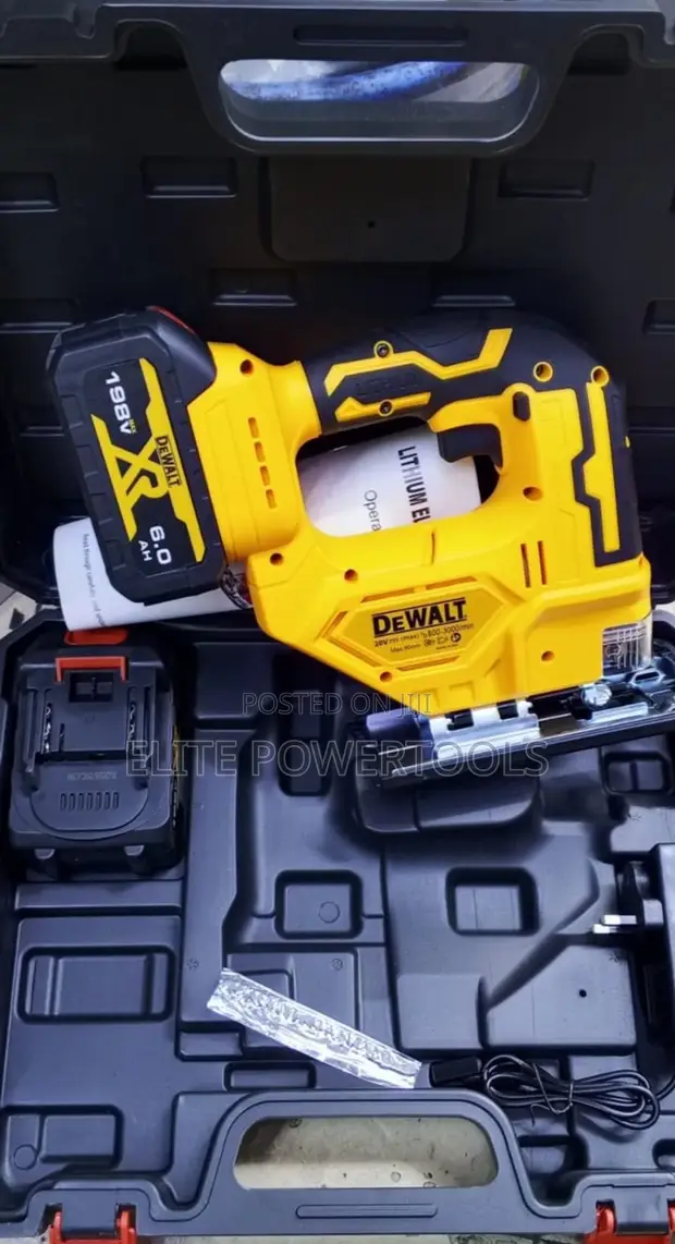 Dewalt 20V MAX Cordless Jigsaw - 1