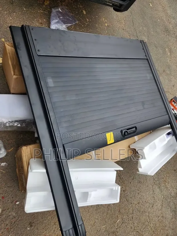 Aluminium Lockable Roller Shutter Cover kwa Double Cab Pickups - 1