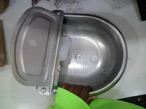 Kinywaji cha Chuma cha Kutolea Umeme cha Kiotomatiki kwa Ng'ombe