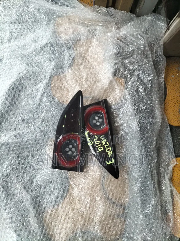 Mazda 3 Boot Light (Used) - 1