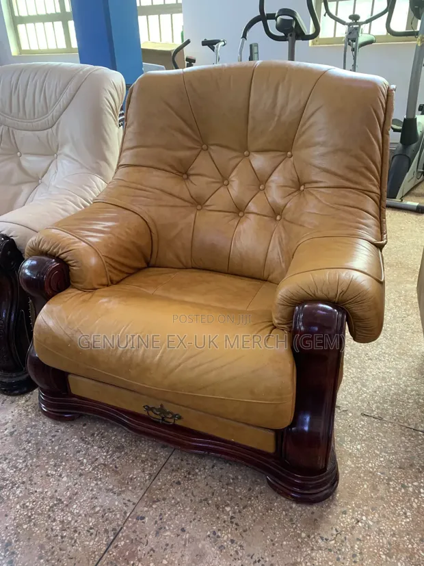 Sofa ya Ngozi ya Zamani kutoka Uingereza yenye Droo - 1