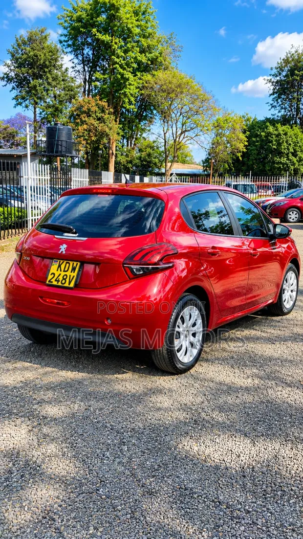 Peugeot 208 2018 Nyekundu - 1