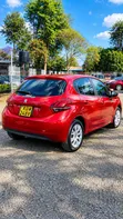 Peugeot 208 2018 Nyekundu - 1