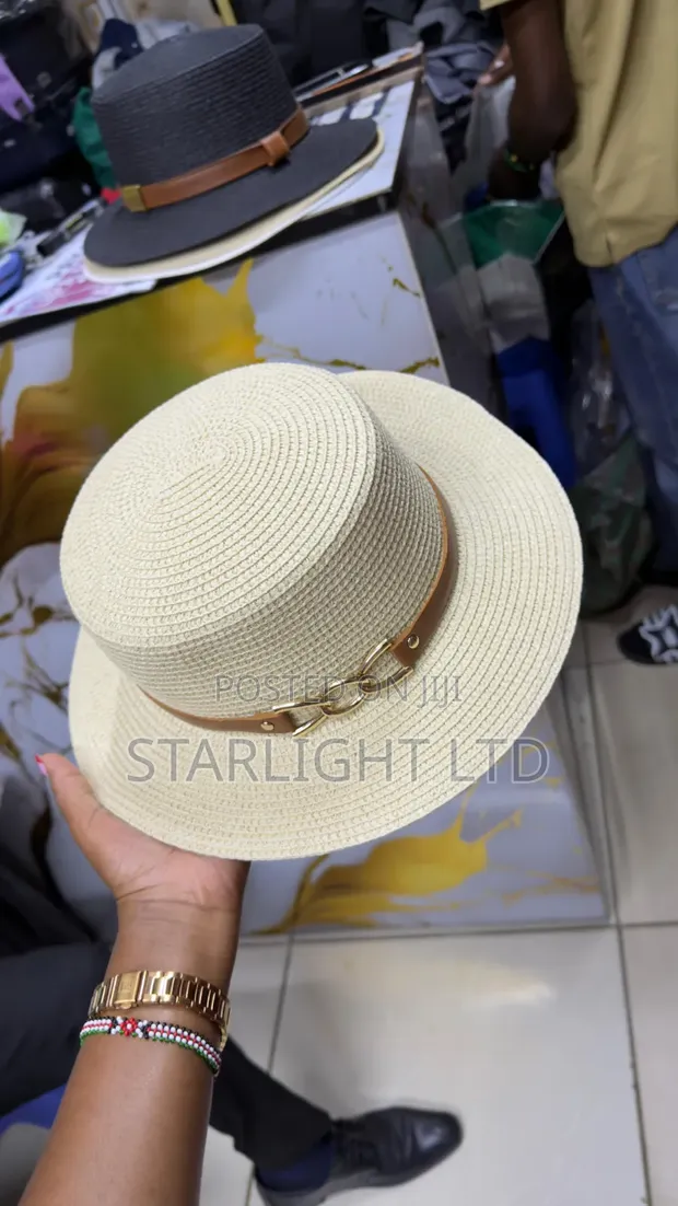 Minimalist Wide Brim Straw Fedora - 1