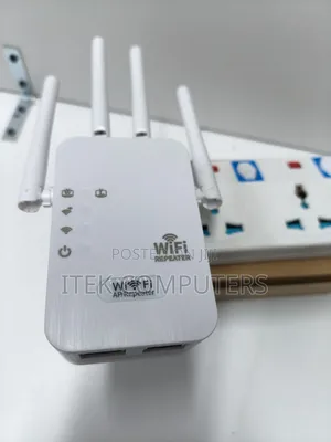 4-Antenna WiFi Extender for Stable Wireless Access