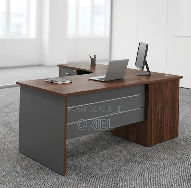 Executive Curved Office Desk 140cm - 1