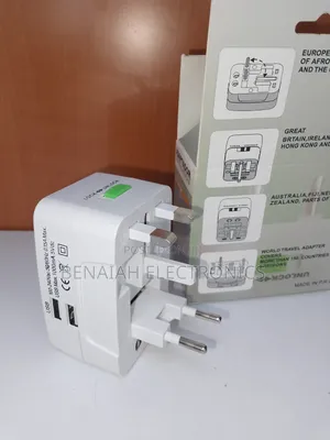 Universal Travel Adapter na USB & Surge Protector