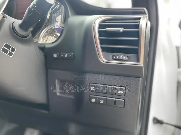Lexus NX 200 FWD 2019 Nyeupe - 1