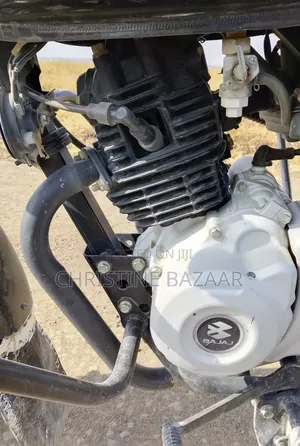 Bajaj Boxer 125 2024 Red