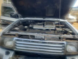 Mitsubishi Pajero Junior 1998 Silver