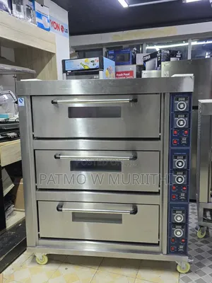 Commercial Oven - 3 Deck, 6 Tray
