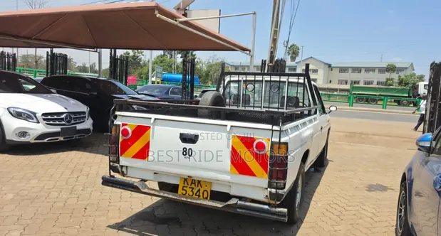 Nissan Pick-Up 2019 Nyeupe - 1