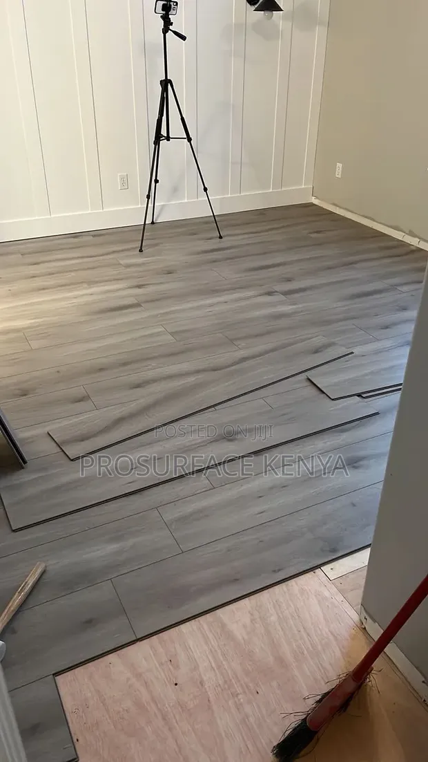 SPC Vinyl Floor Planks | Sakafu ya Kisasa ya Ofisi ya Nyumbani - 1