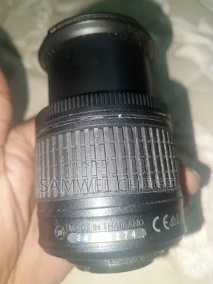 Nikon 18-55mm f/2.0 Kit Lens