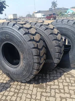 23.5R25 BKT Steel Belted Tractor Tyre