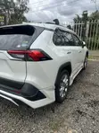 Toyota RAV4 2020 White - 4