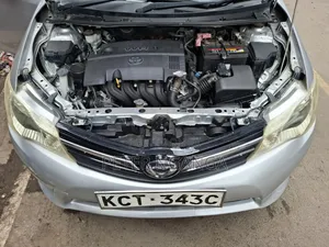 Toyota Corolla Fielder 1.5 Petrol FWD 2013 Silver