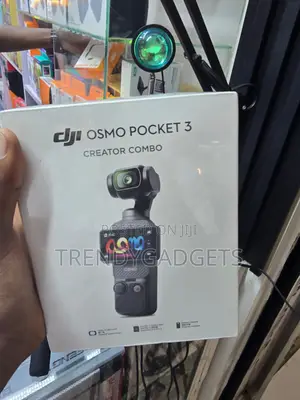 DJI Osmo Pocket 3 Creator Combo Vlogging Camera