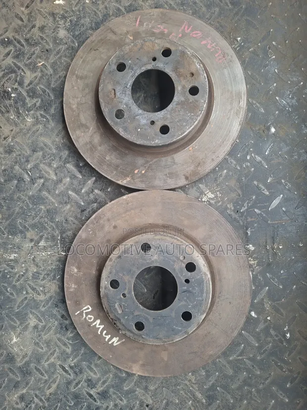 Toyota Rumion/Auris Front Disc Brakes (Used) - 1