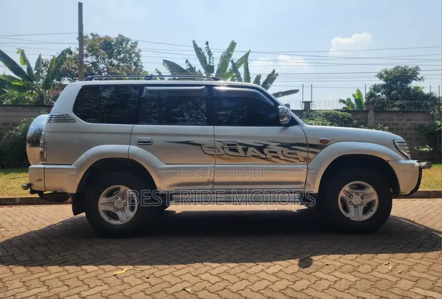 Toyota Land Cruiser Prado 2.7 16V 5dr 2000 Silver - 1