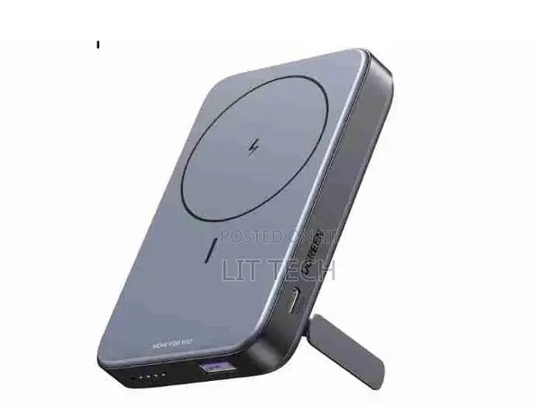 UGREEN 10000mAh Magnetic Wireless 20W Power Bank with Stand - 1