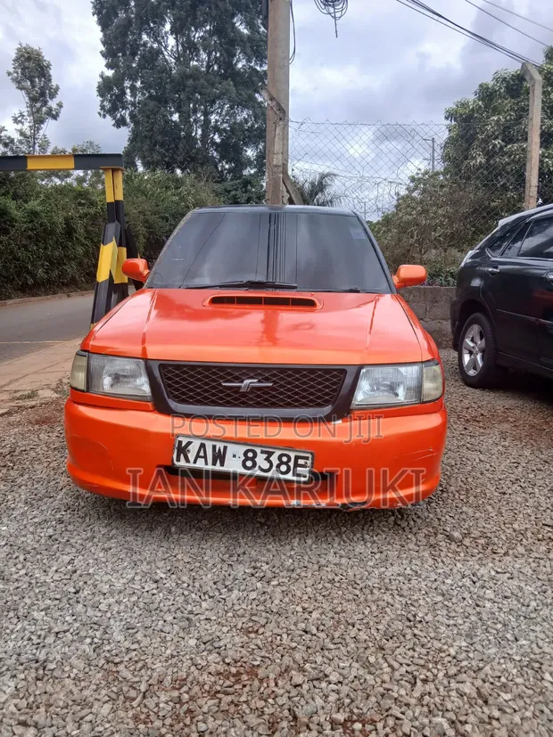 Subaru Forester 2000cc Rangi ya Chungwa - 1