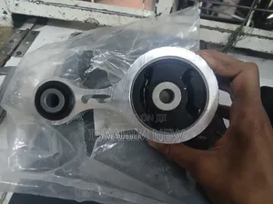 Mazda Premacy Rear Engine Mounting - Mpya Kabisa