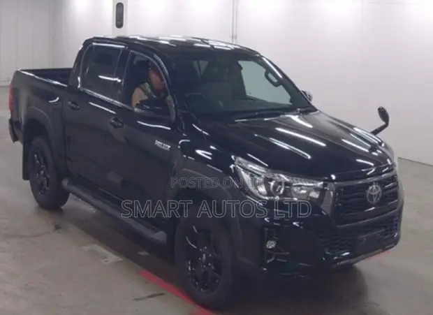 Toyota Hilux Revo Double Cab 2.4 Diesel AWD 2019 Bluu - 1
