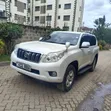Toyota Land Cruiser Prado 2012 Nyeupe - 2