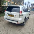 Toyota Land Cruiser Prado 2012 Nyeupe - 3