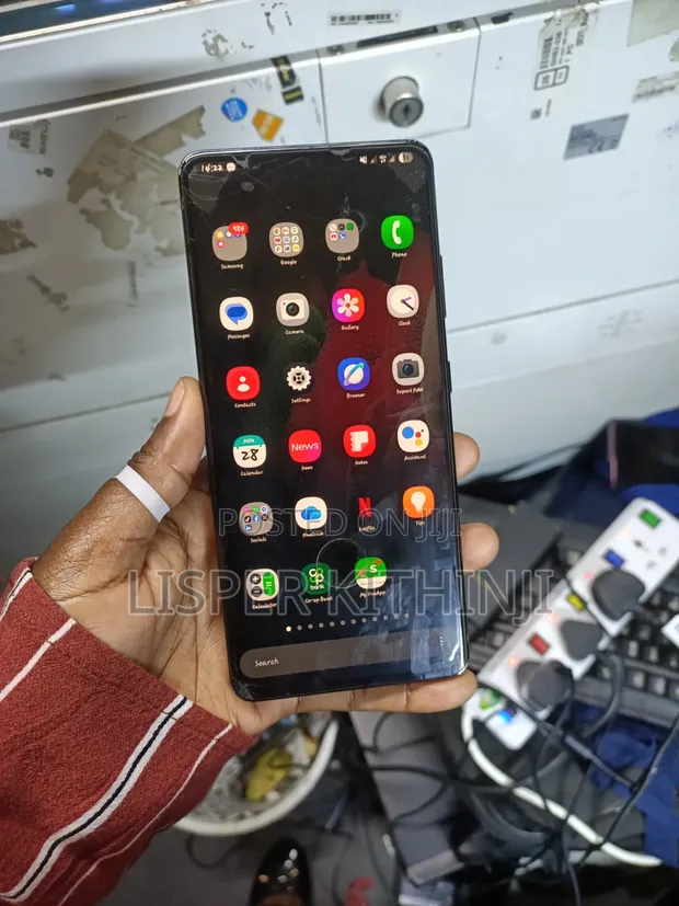 Samsung Galaxy S21 Ultra 5G 512GB Nyeusi (Iliyoisha, Skrini Imevunjika) - 1