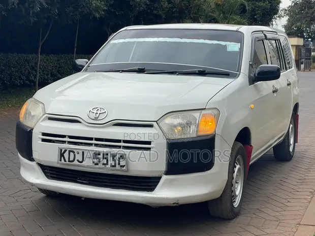 Toyota Probox 1.5 DX 2WD 2015 Nyeupe - 1