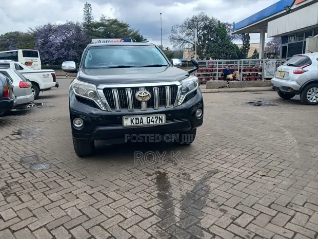Toyota Land Cruiser Prado 2.7 i 2013 Black - 1