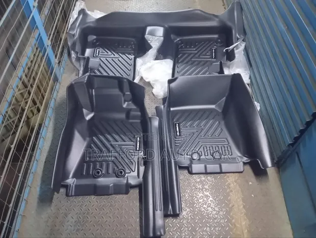 Subaru Forester 5D Floor Mats - 1