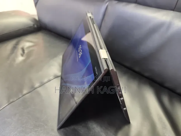 Laptopi ya Lenovo ThinkPad X1 Yoga Gen 7 - 1