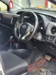 Toyota Vitz 1.3 FWD 3dr 2016 Nyeupe - 3