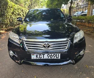 Toyota Vanguard 2012 Nyeusi