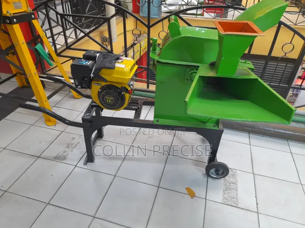 Multipurpose Silage Chopper with 7.5 HP Gasoline Engine - 1