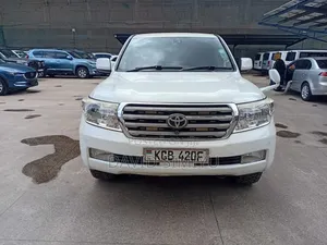 Toyota Land Cruiser V8 2015