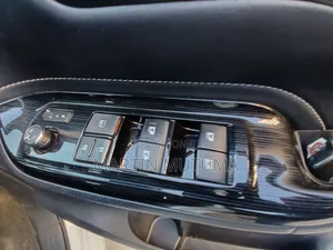 Toyota Esquire 2.0 FWD (Viti 7) 2019 Nyeupe