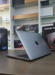 Apple MacBook Pro 2018 13" Intel Core i7 16GB RAM 512GB SSD - 3
