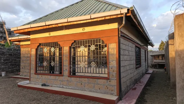 3 Bedroom Mansion for Sale in Mzee Wanyama, Nakuru - 1