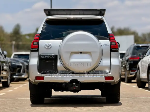 Toyota Land Cruiser Prado 2.8 2021 Silver - 1